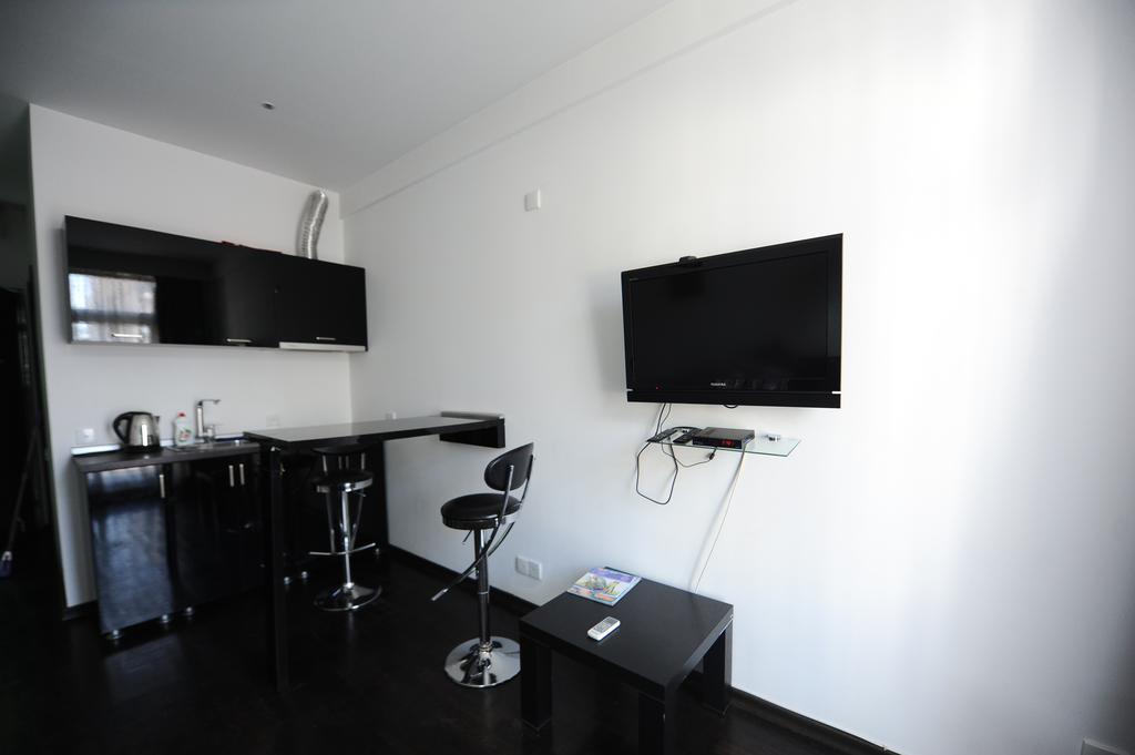 Black-White Rooms Batumi Luaran gambar