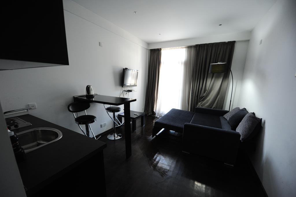 Black-White Rooms Batumi Luaran gambar